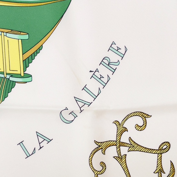 NWT Hermes Scarf "Vue du Carrosse de la Galère -La Réale" 1 - Picture 10 of 11